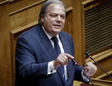 Ρεκόρ Κ.Κατσίκη: Αλλαξε τέσσερα κόμματα - Τώρα πολιτεύεται με την Ένωση Κεντρώων